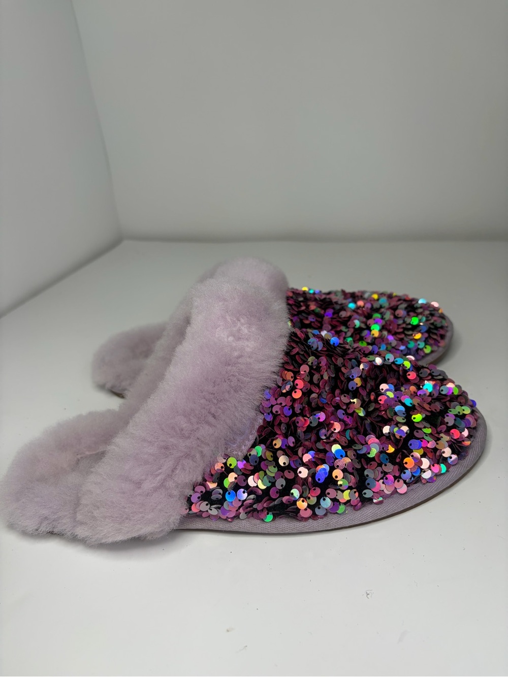 Ugg Lavender Sequin Furry Slide Slippers Women’s size 7